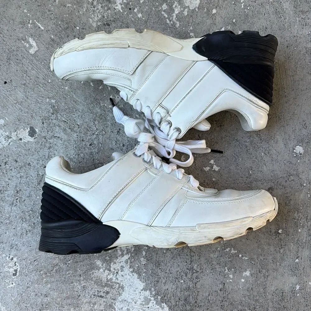 Chanel leather trainers - Picture 2 of 12